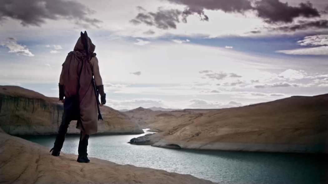 Extinct 1. Sezon 1. Bölüm izle